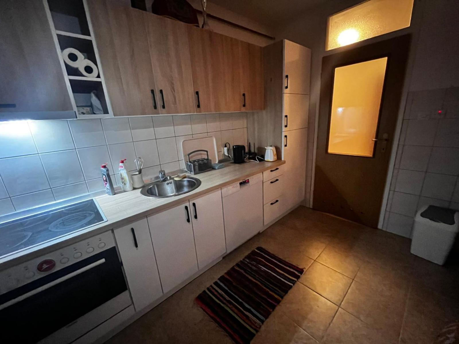 Hum Hill Apartment *